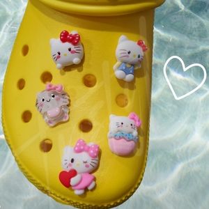 ⭐️4/$25⭐️ 5 pcs 3D Kawaii Shoe Charms